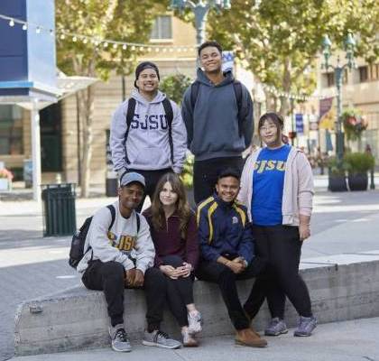 SJSU Students at Hammer